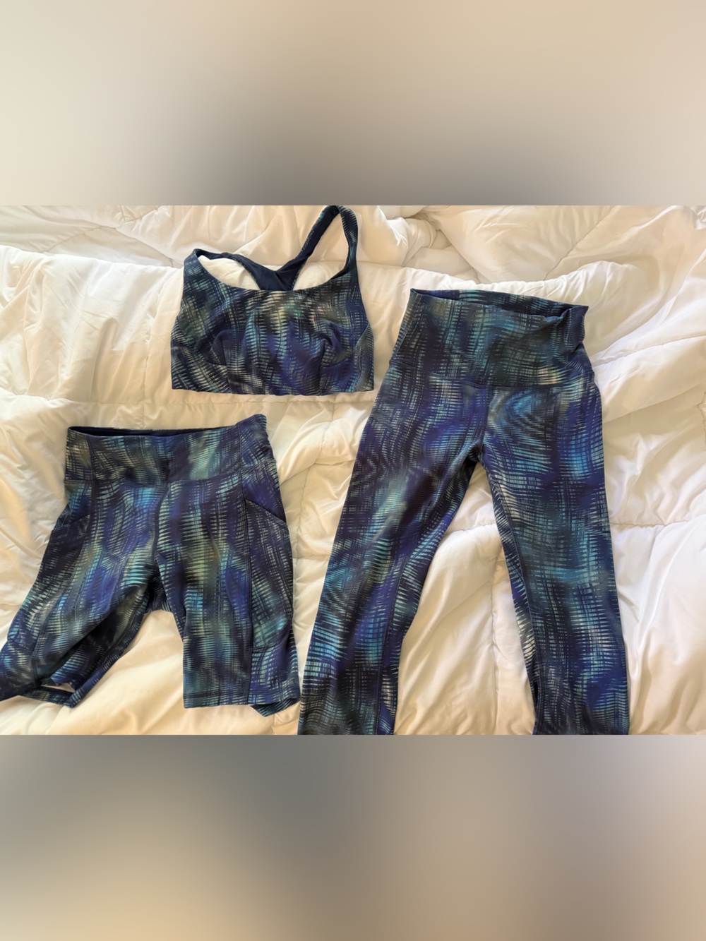 lululemon athletica Blue & Teal Abstract Pattern Leggings and Sports Bra Set